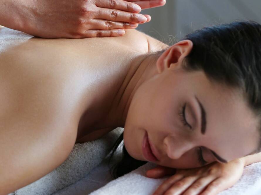 massage spa clinic deep tissue